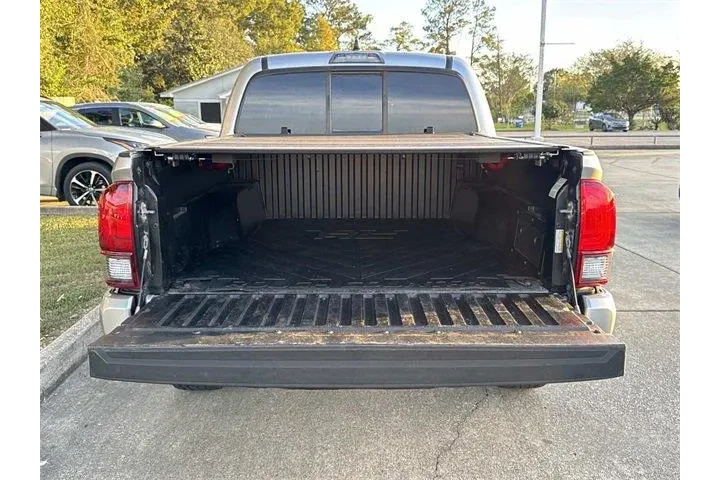 $28579 : Toyota Tacoma 2022 4x2 SR5 4 image 6