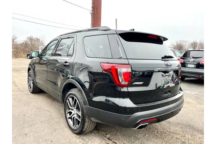 $18500 : 2016 Explorer Sport image 8