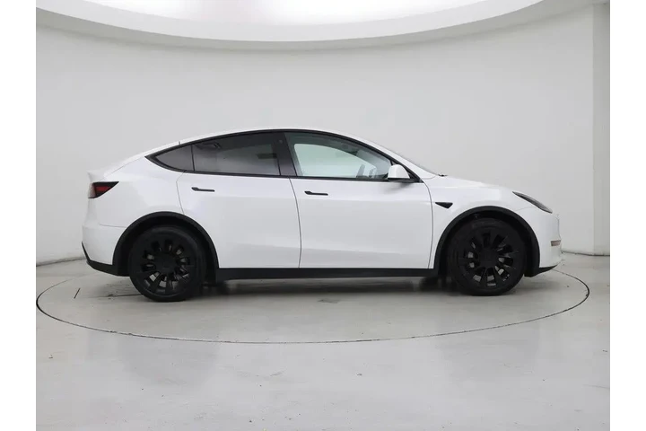 $28998 : Tesla Model Y 2022 AWD Long image 7