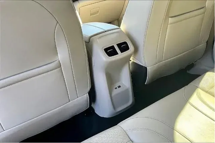 $30991 : Buick Envision 2023 AWD Esse image 10