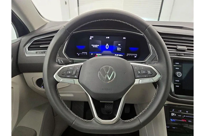 $22998 : Volkswagen Tiguan 2023 SE 4d image 9