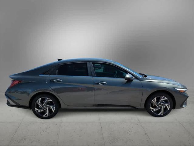 $29660 : New 2024 Hyundai ELANTRA HYBR image 6