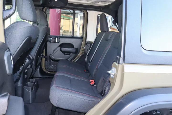 $46988 : 2025 Wrangler Rubicon image 8