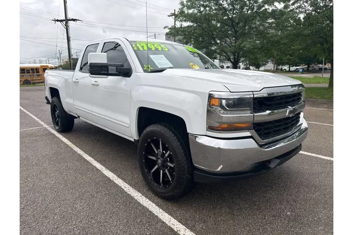 $17995 : 2019 Silverado 1500 LD LT image 8