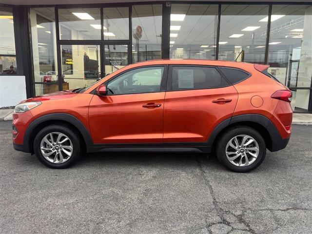 $9999 : 2017 TUCSON image 2