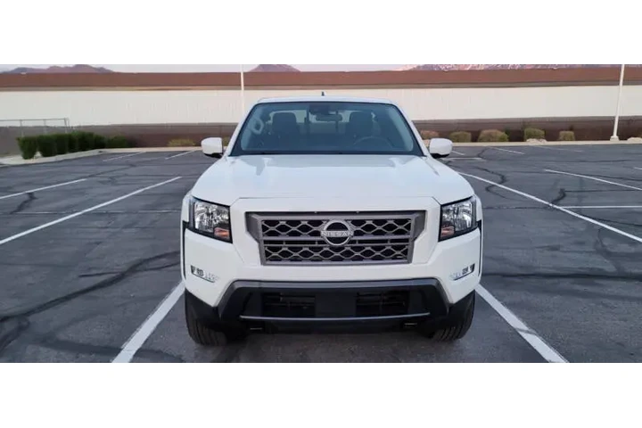 $27500 : 2024 Frontier SV image 4