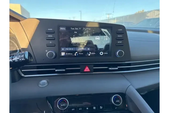 $20500 : Hyundai ELANTRA 2025 SEL Spo image 8