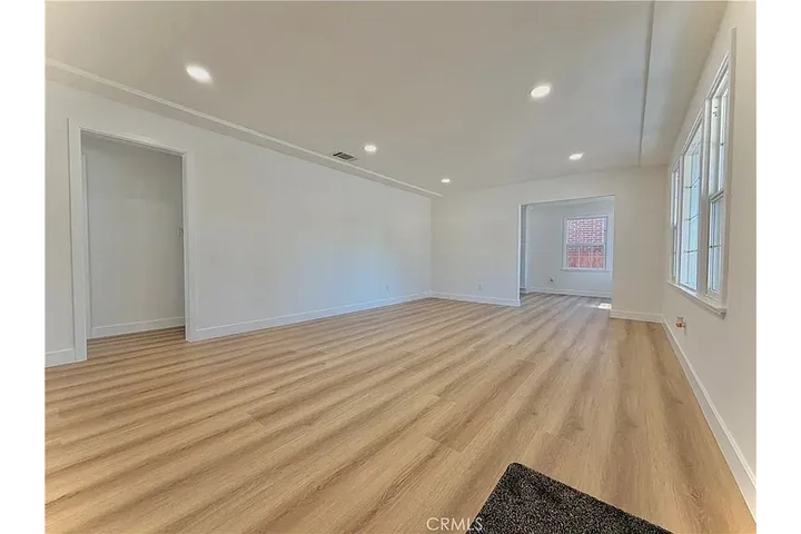 $1050 : Perfect family home in an excl image 1