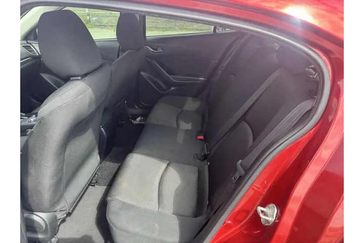 $9797 : 2018 MAZDA3 Sport image 7