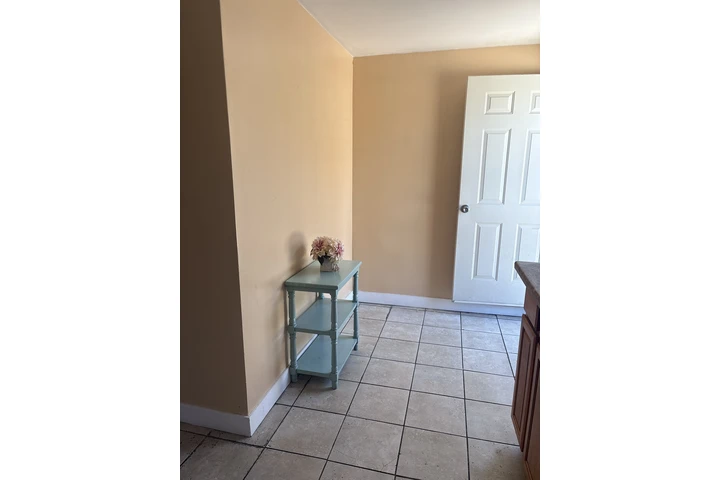 $1500 : Estudio de renta en Montebello image 4