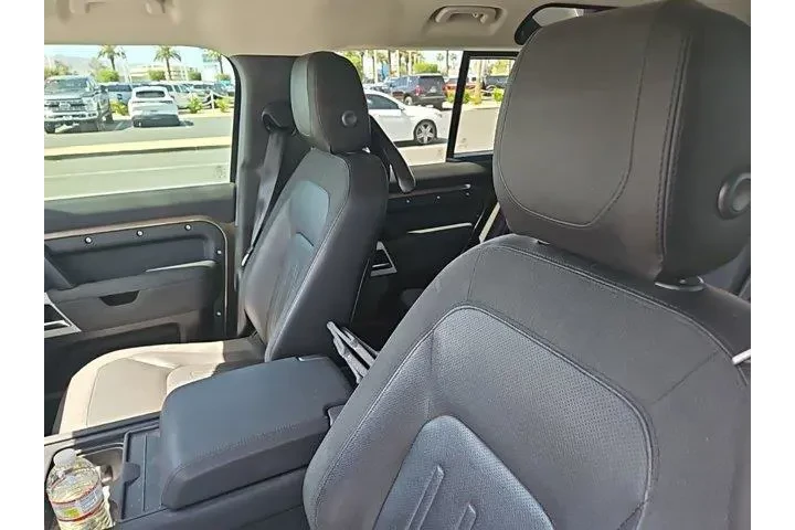 $39975 : Land Rover Defender 2020 AWD image 4