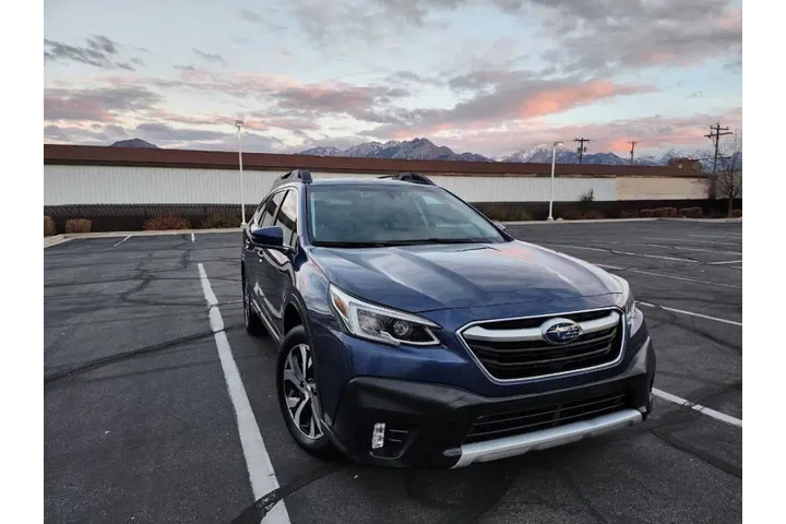 $19700 : 2020 Outback Limited image 3
