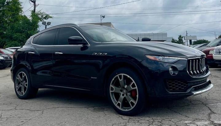 $23900 : 2018 Levante GranLusso image 8