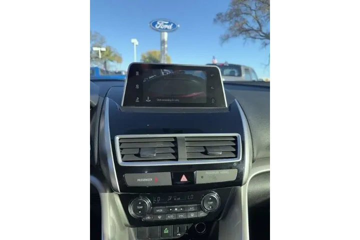 $14865 : Mitsubishi Eclipse Cross 201 image 6