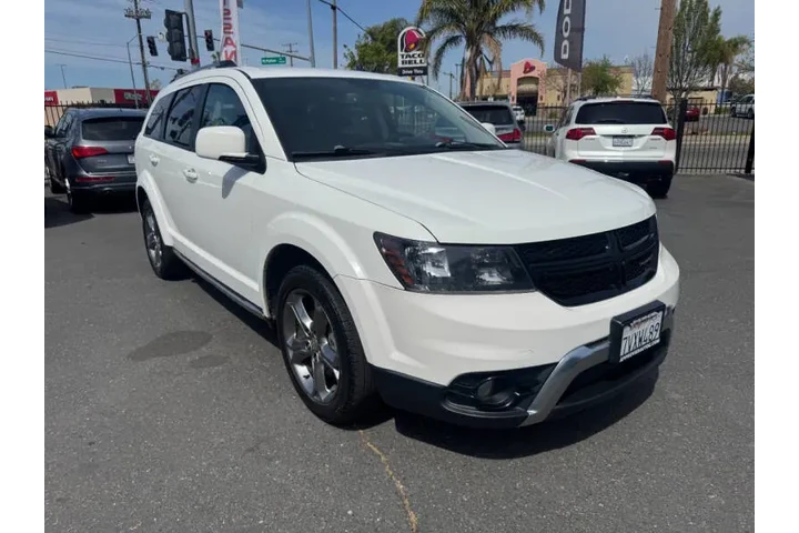 $11998 : 2017 Journey Crossroad Plus image 3