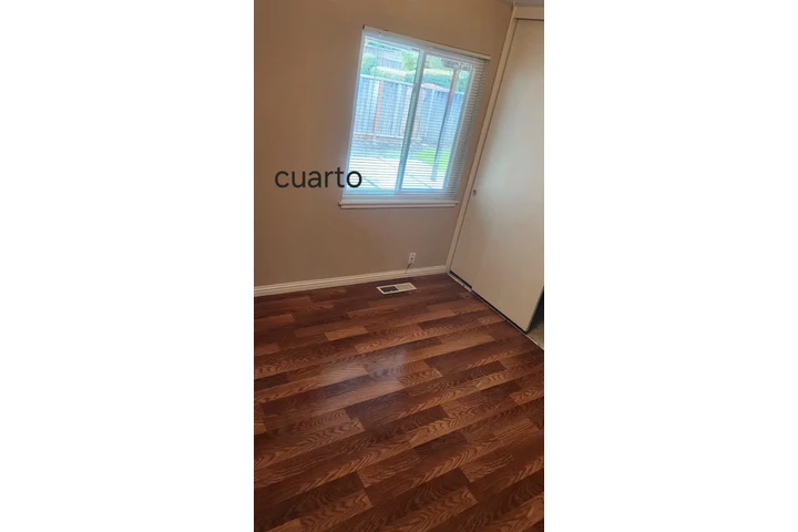 $900 : Se renta cuarto image 6