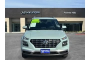 $22908 : Hyundai VENUE 2025 SEL 4dr C thumbnail