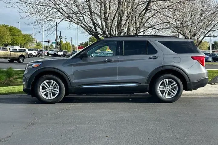 $30995 : Ford Explorer 2023 AWD XLT 4 image 5