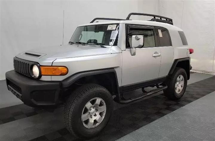 $14000 : 2007 TOYOTA FJ CRUISER image 5