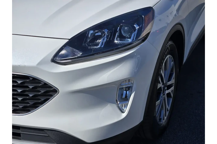 $21495 : Ford Escape 2022 SEL 4dr SUV image 6