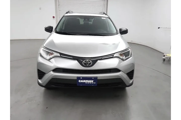 $17998 : Toyota RAV4 2018 LE 4dr SUV image 2