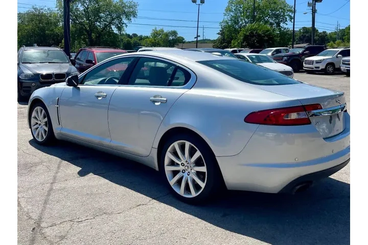 $8500 : 2010 XF image 8