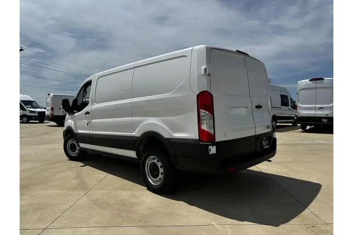 $36500 : Ford Transit 2024 250 3dr SW image 7