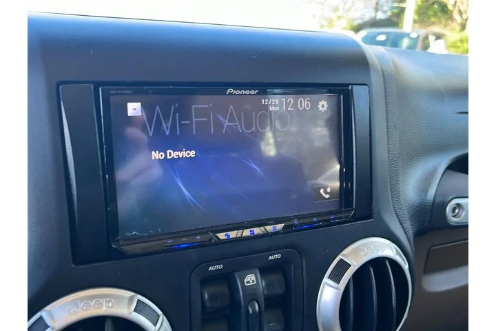 $15262 : Jeep Wrangler Unlimited 2012 image 10