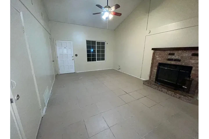 $2200 : SFR, Nice quiet neighborhood , image 1