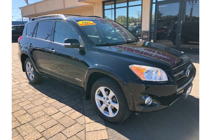 $11990 : 2011 RAV4 Limited I4 4WD image 8