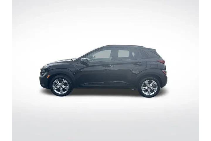$21488 : Hyundai KONA 2023 AWD SEL 4d image 2