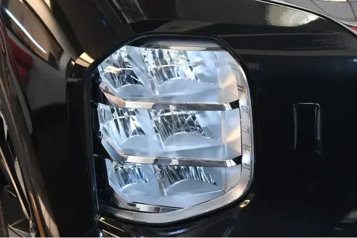 $29995 : Mitsubishi Outlander PHEV 20 image 5