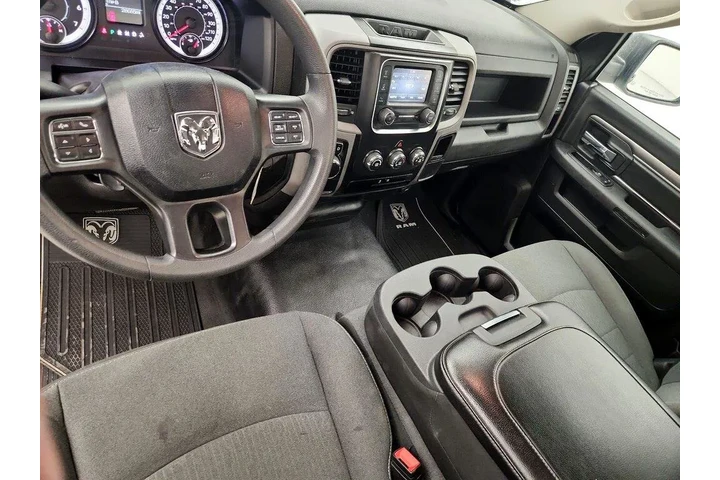 $22998 : Ram 1500 Classic 2023 4x2 Tr image 9