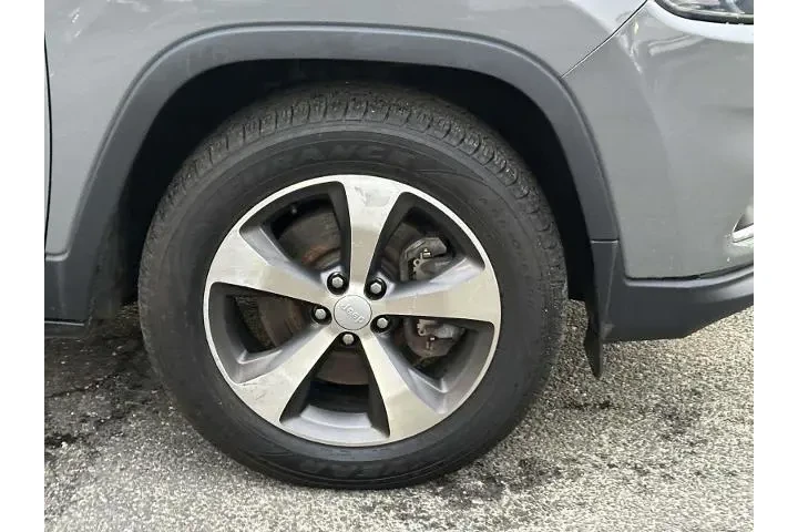 $13259 : Jeep Cherokee 2020 4x4 Limit image 10