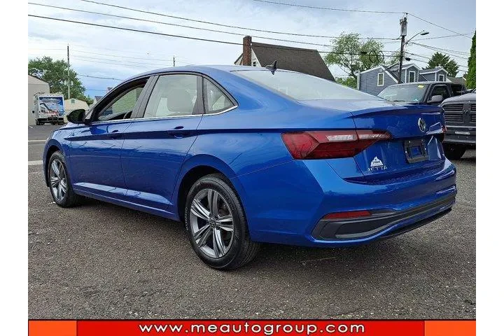 $19981 : Volkswagen Jetta 2024 SE 4dr image 3