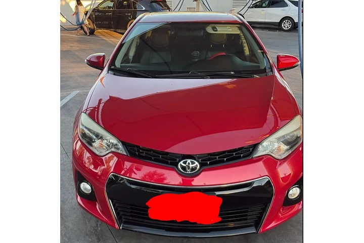 $3300 : Toyota Corolla 2014 image 2