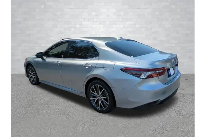 $24556 : Toyota Camry 2024 XLE 4dr Se image 7