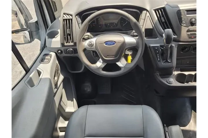 $15990 : Ford Transit 2018 350 HD 3dr image 9