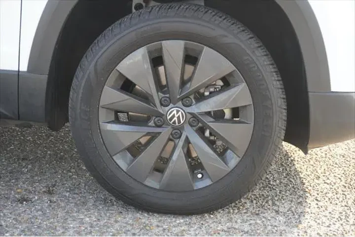 $21995 : Volkswagen Taos 2024 S 4dr S image 5