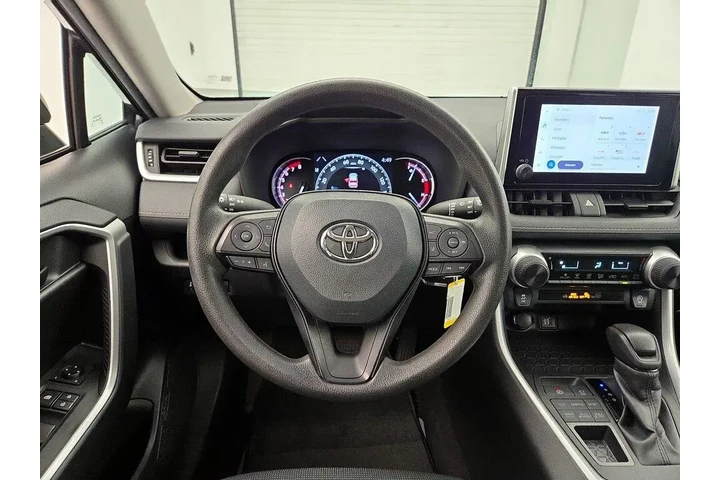 $25998 : Toyota RAV4 2024 AWD LE 4dr image 10