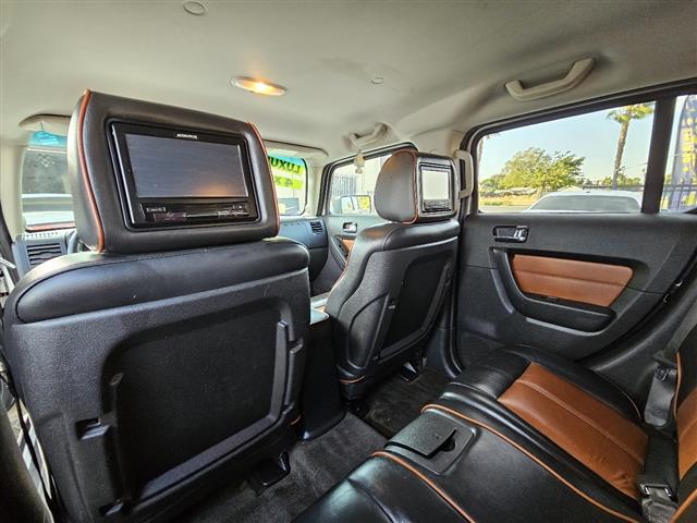 $11995 : 2008 HUMMER H3 Luxury image 8