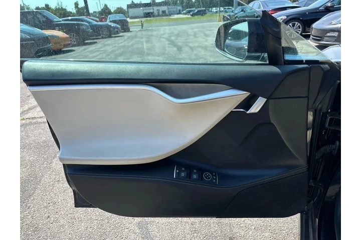 2018 TESLA MODEL S 75D SEDAN image 1