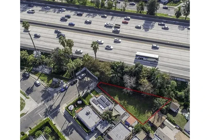 $1000 : Prime vacant lot******rental* image 3