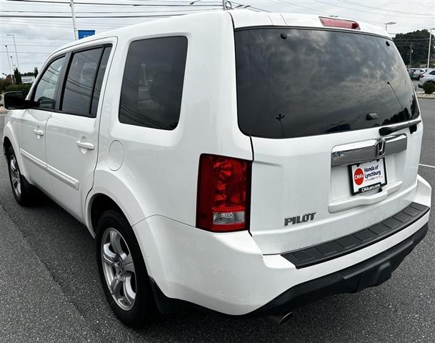 $18833 : PRE-OWNED 2015 HONDA PILOT EX image 3