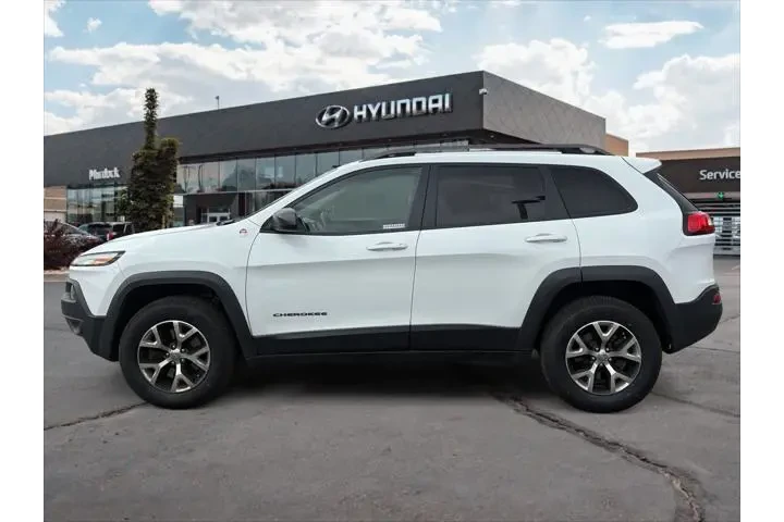 $12452 : Jeep Cherokee 2017 4x4 Trail image 2