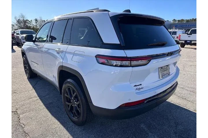 $30980 : Jeep Grand Cherokee 2024 4x4 image 5