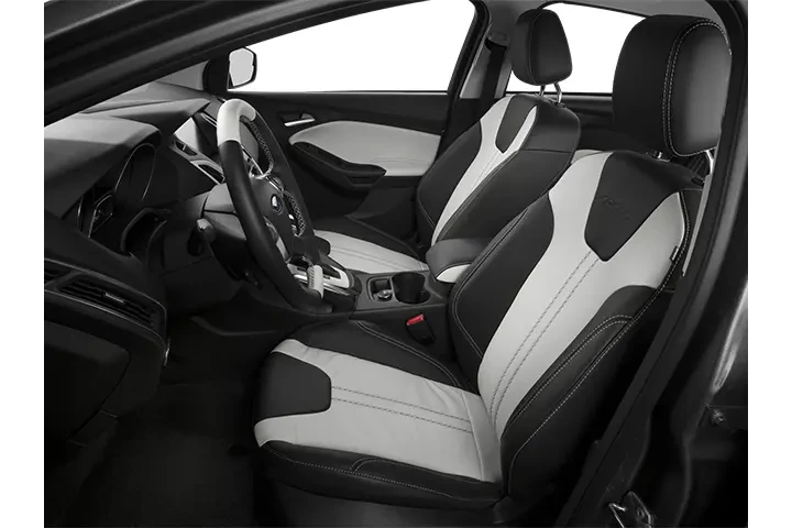 2014 Focus SE image 8