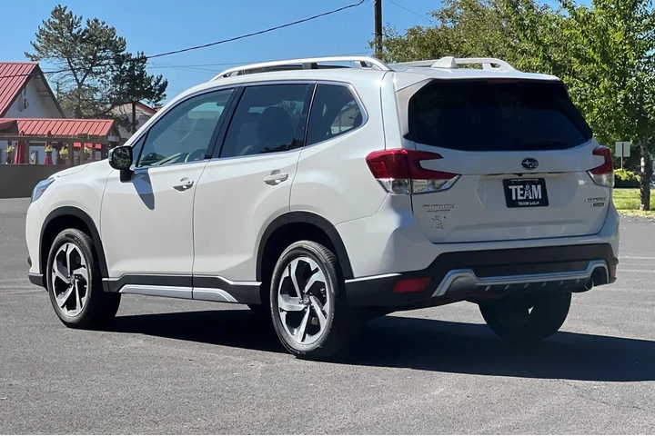 $31450 : Subaru Forester 2023 AWD Tou image 6