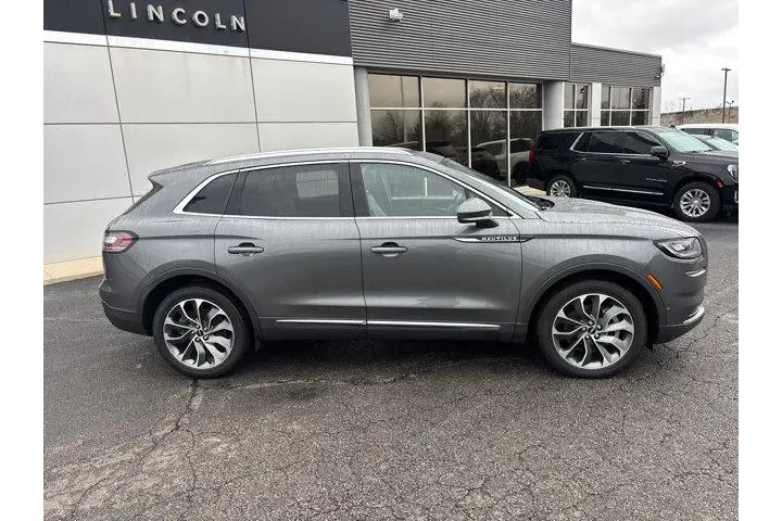 $39985 : Lincoln Nautilus 2023 AWD Re image 8