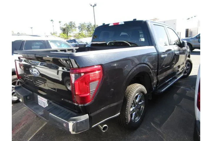 $36861 : Ford F-150 2025 4x2 XLT 4dr image 3